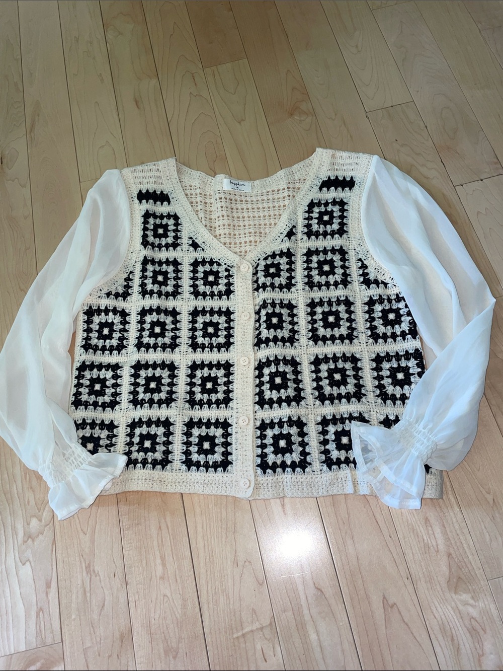 Sapphire Crochet Knit Panel Button-Front Top Sheer Sleeves Cream & Black medium